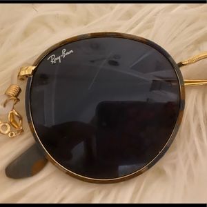 Round Ray Bans